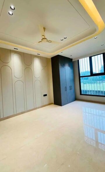 Bedroom in 3.5 BHK Builder Floor at Sainik Farm – for Rent