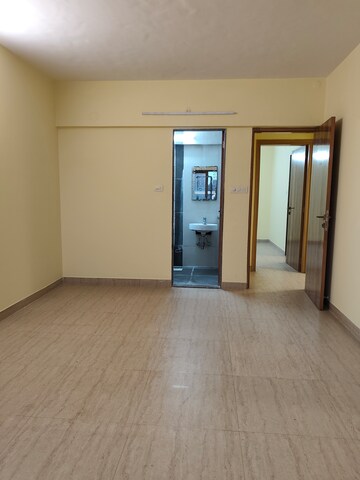 Room in 3 BHK Apartment at HDIL Metropolis Residences, Andheri West – for Sale
