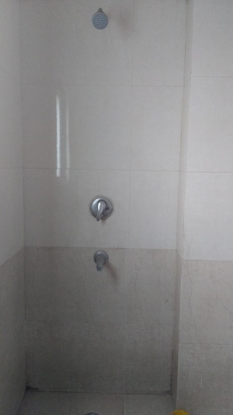 Bathroom, saket Studio 400 Sq.Ft. Apartment In Saket Delhi 9106488