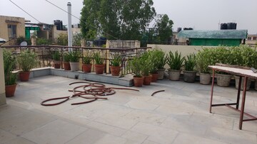 Parking in Studio Apartment at Saket – for Rent