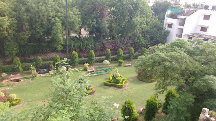 Garden, saket Studio 400 Sq.Ft. Apartment In Saket Delhi 9106488