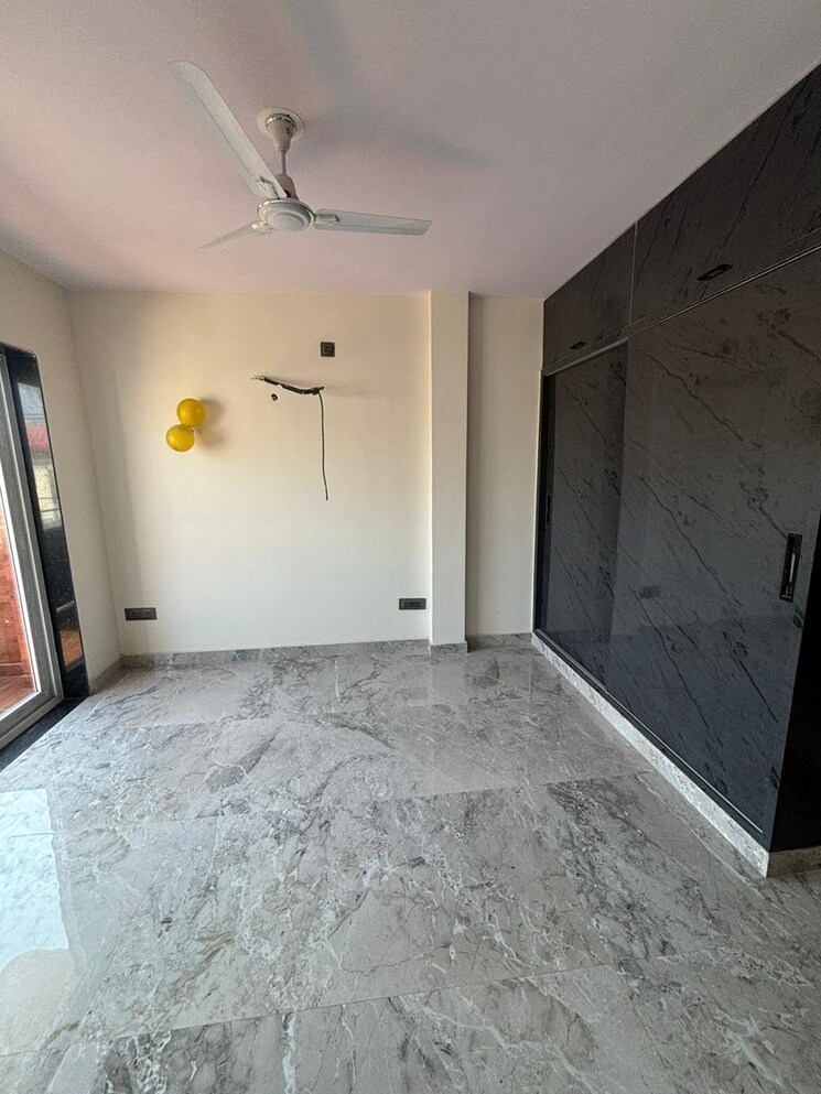 Room, janakpuri 3 Bedroom 1300 Sq.Ft. Builder Floor In Janakpuri Delhi 9106491