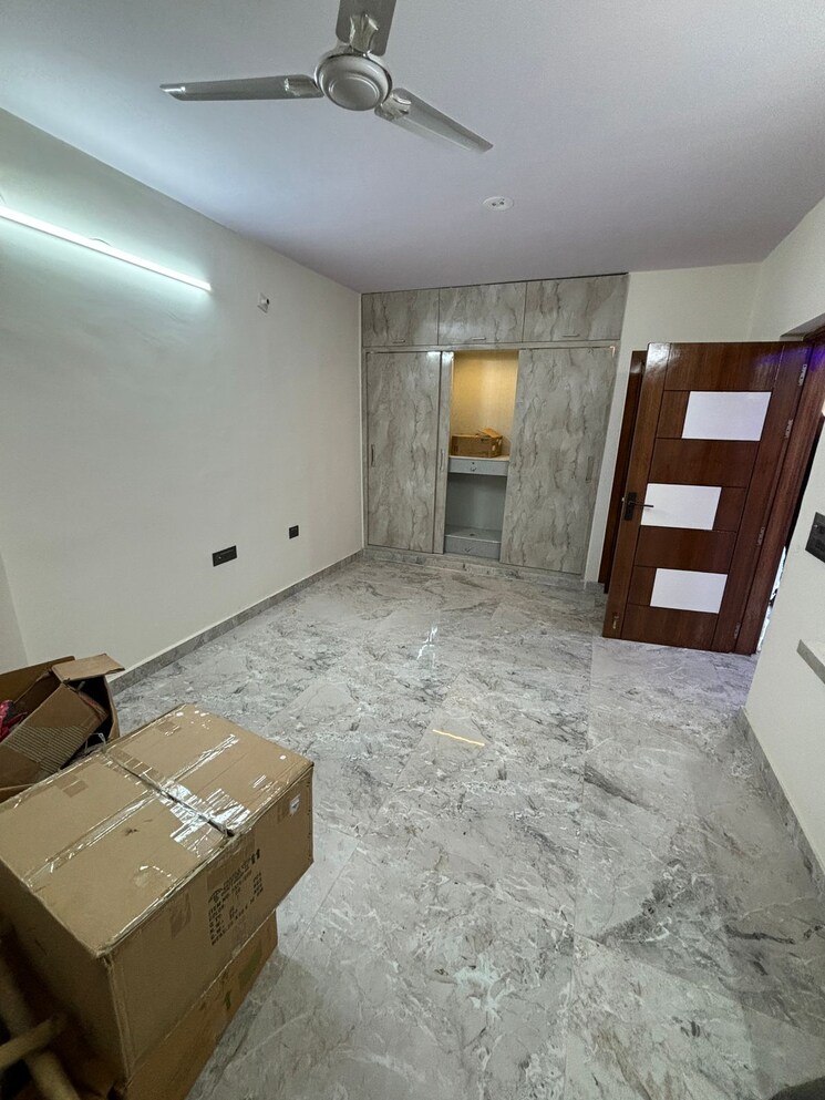 Kitchen, janakpuri 3 Bedroom 1300 Sq.Ft. Builder Floor In Janakpuri Delhi 9106491