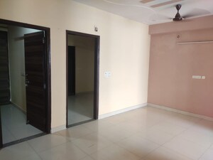 Room in 3 BHK Builder Floor at Sector 32 – for Sale