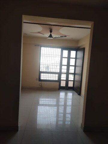 Room in 3 BHK Builder Floor at Sector 32 – for Sale