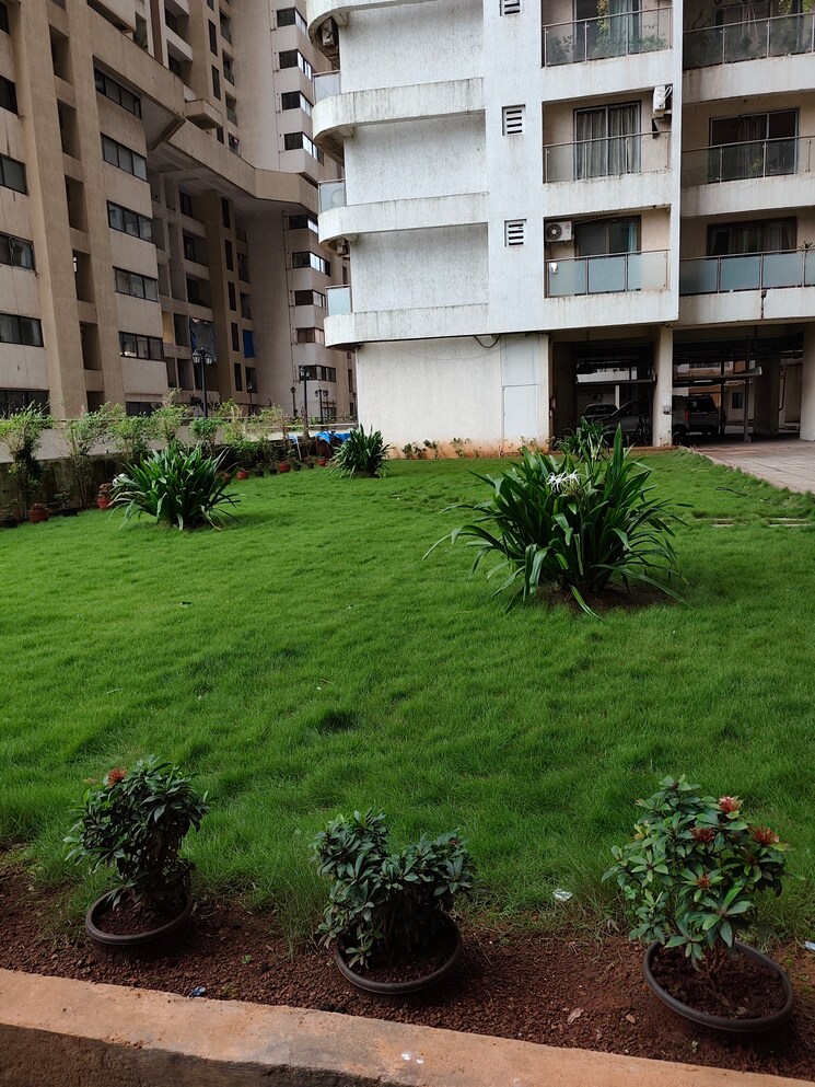 Garden, hdil-metropolis-residences 3 Bedroom 1631 Sq.Ft. Apartment In Andheri West Mumbai 9106508