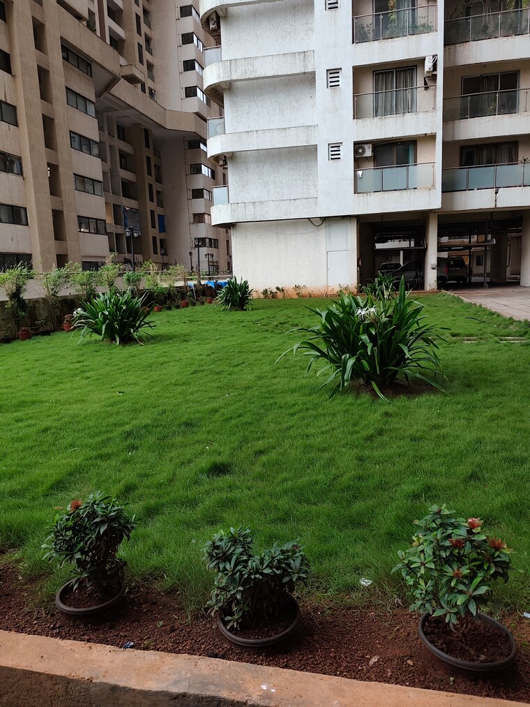 Garden, hdil-metropolis-residences 3 Bedroom 1631 Sq.Ft. Apartment In Andheri West Mumbai 9106508
