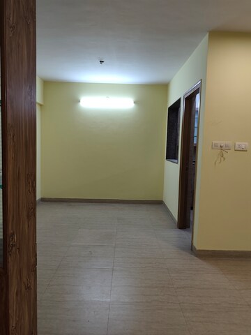 Room in 3 BHK Apartment at HDIL Metropolis Residences, Andheri West – for Sale