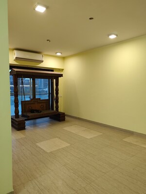 Room in 3 BHK Apartment at HDIL Metropolis Residences, Andheri West – for Sale