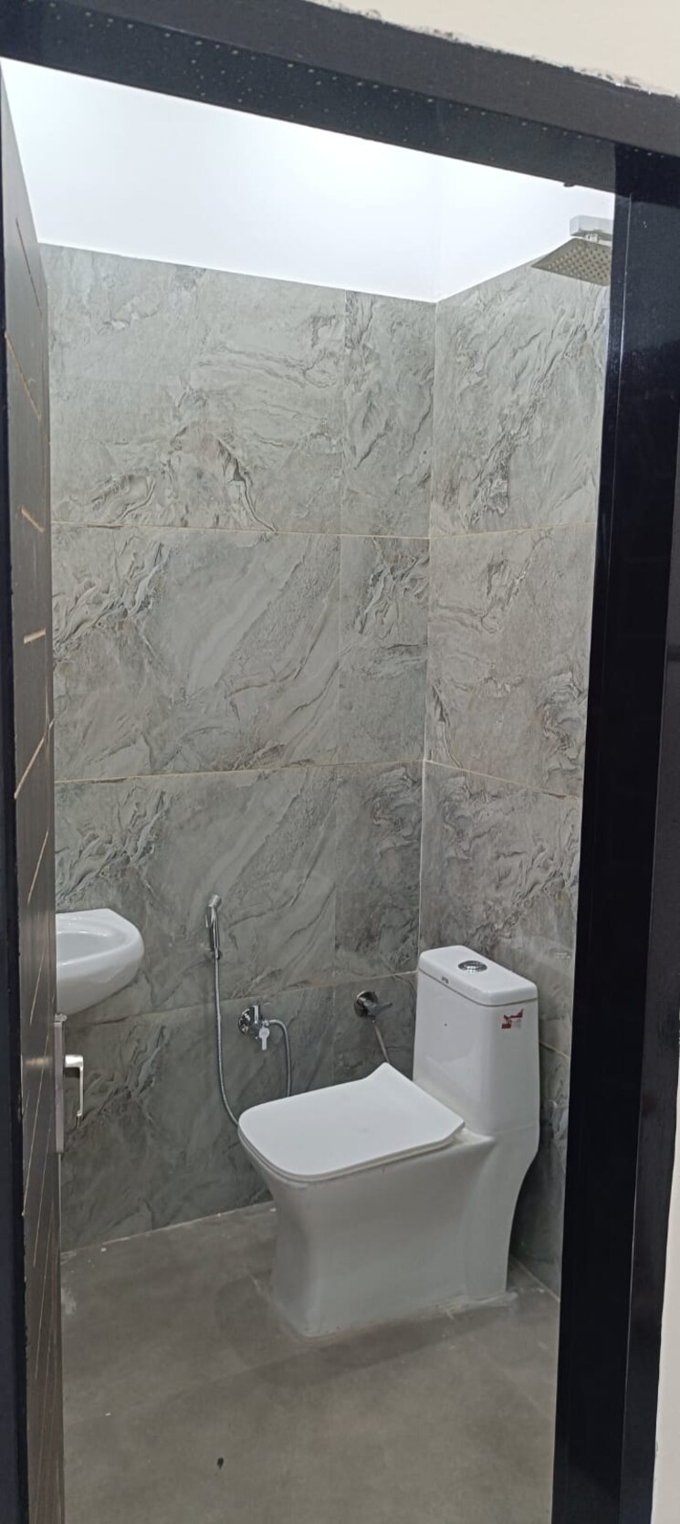 Bathroom, alaknanda-maxxus-eden-estate 2 Bedroom 2050 Sq.Ft. Builder Floor In Ghazipur Zirakpur 9106515