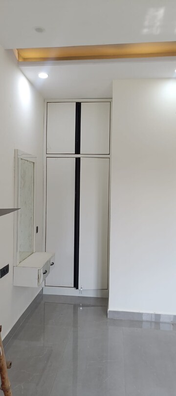 Furnished Amenities in 2 BHK Builder Floor at Alaknanda Maxxus Eden Estate, Ghazipur – for Rent