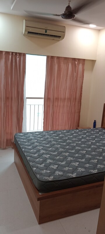 Room in 1 BHK Apartment at Nandini CHS, Andheri West – for Rent