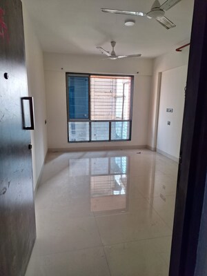 Room in 4 BHK Apartment at Fortune Florence, Borivali East – for Sale