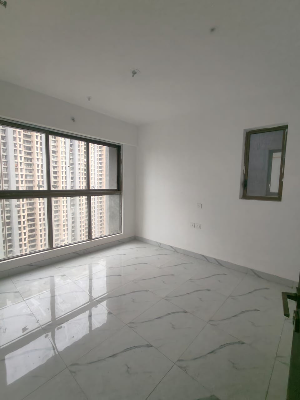 2 BHK + Extra Room 950 Sq.Ft. Apartment in Raymond Ten X Vibes