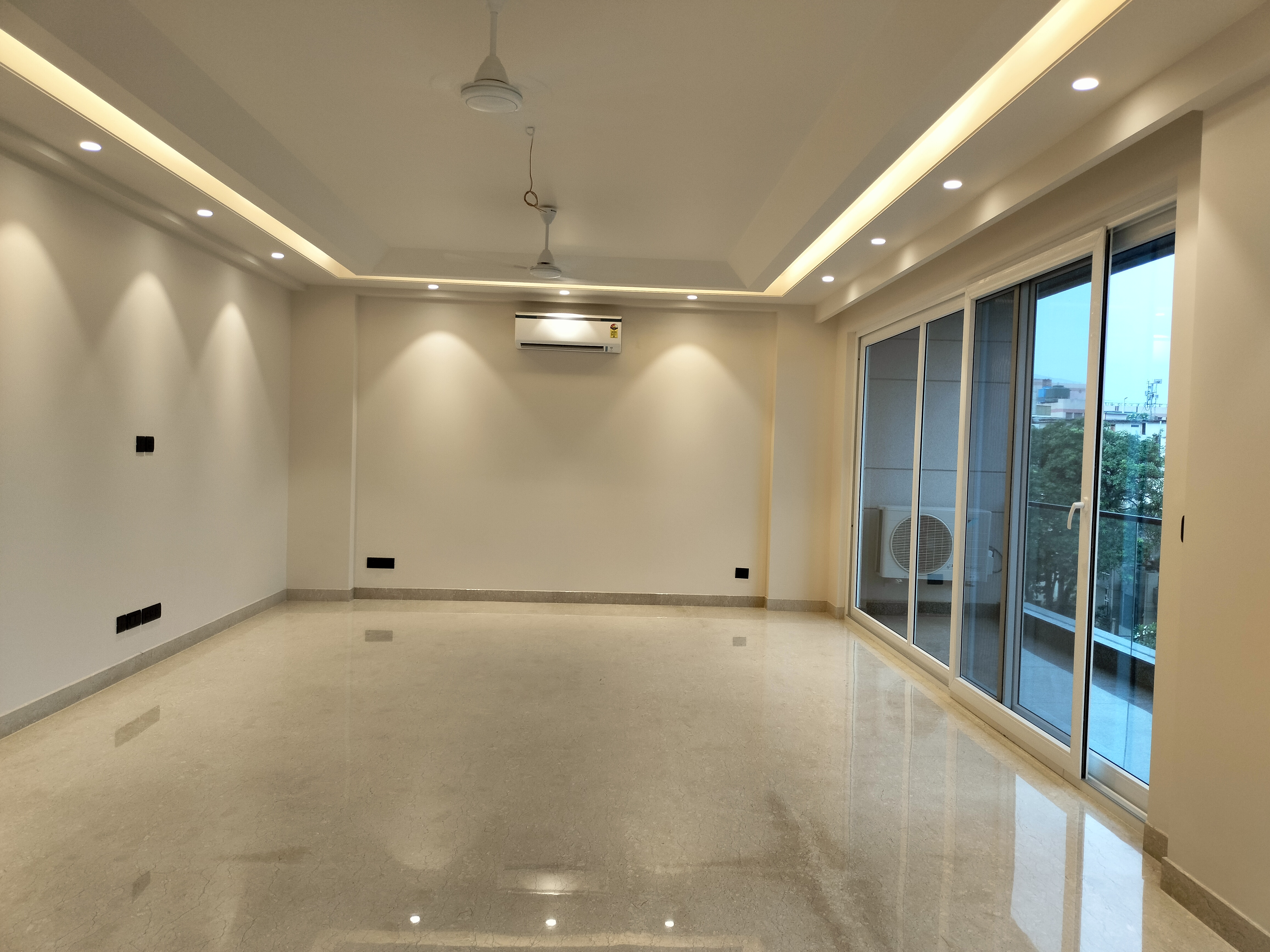 3 BHK + Pooja Room,Servant Room,Study Room,Extra Room Apartment For Rent in RWA Hauz Khas Block C 5