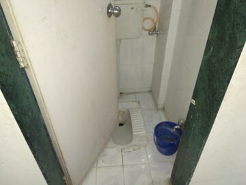 Bathroom in 1 BHK Apartment at Daulat Nagar, Anand Nagar – for Rent