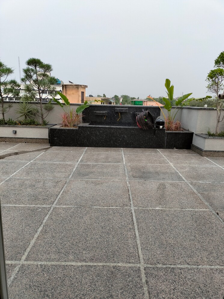  Parking, rwa-hauz-khas-block-c-5 3 Bedroom 2500 Sq.Ft. Apartment In Hauz Khas Delhi 9106581