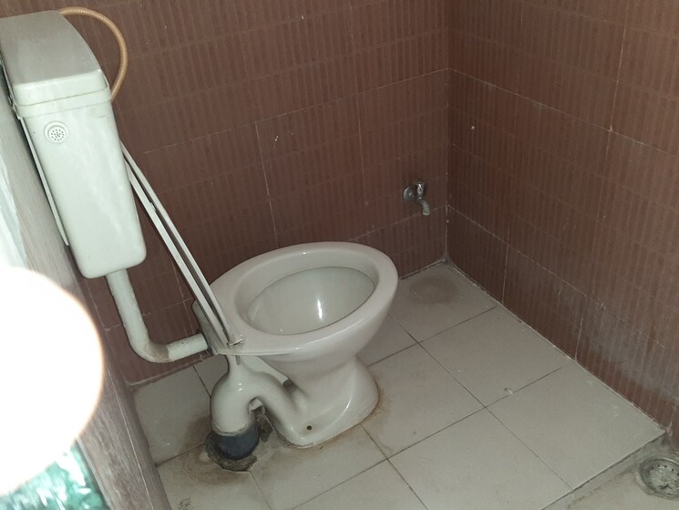 Bathroom, daulat-nagar 2 Bedroom 840 Sq.Ft. Apartment In Anand Nagar Pune 9106585