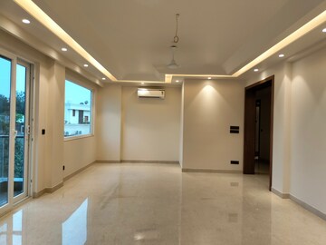 Room in 3 BHK Apartment at RWA Hauz Khas Block C 5, Hauz Khas – for Rent