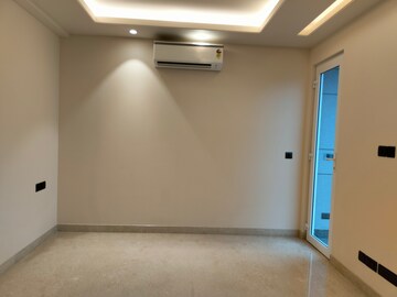 Room in 3 BHK Apartment at RWA Hauz Khas Block C 5, Hauz Khas – for Rent