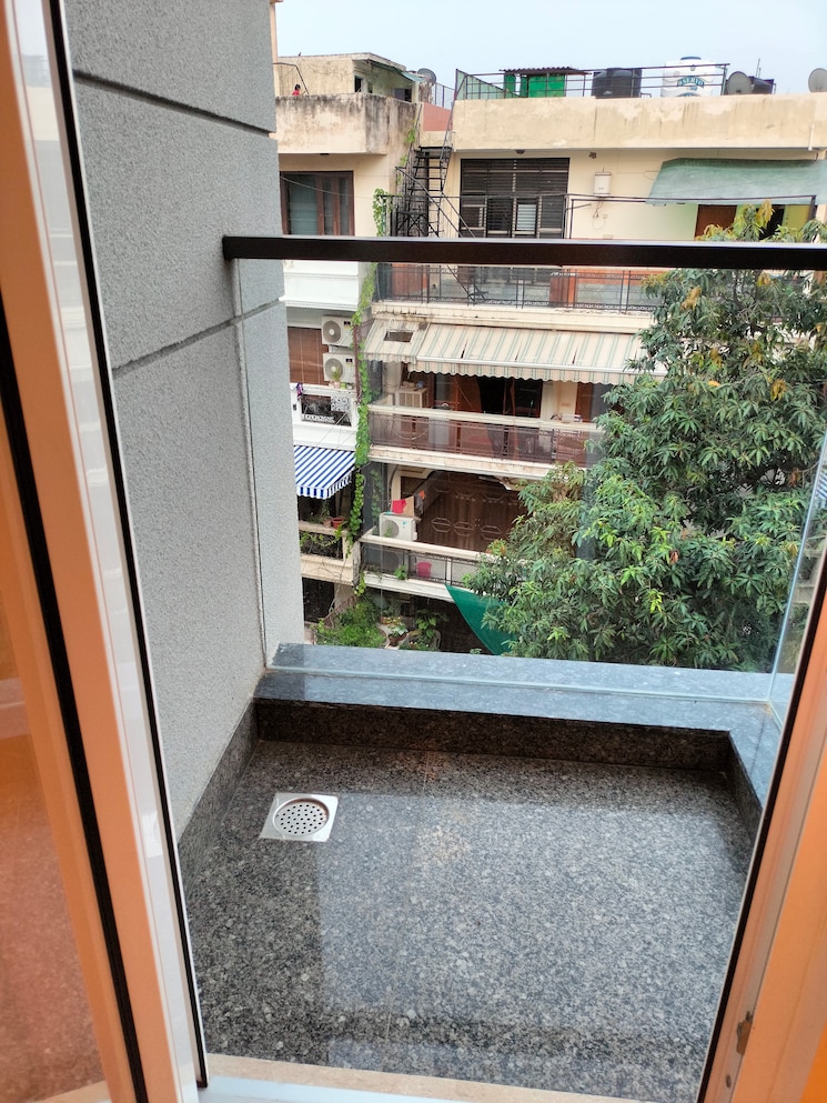 Balcony, rwa-hauz-khas-block-c-5 3 Bedroom 2500 Sq.Ft. Apartment In Hauz Khas Delhi 9106589