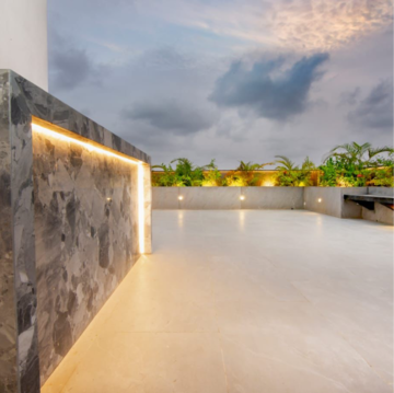 Swimming Pool in 5 BHK Apartment at Khar West – for Rent