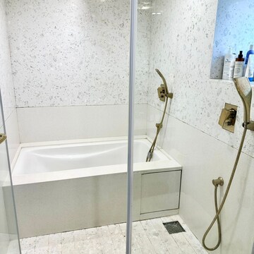 Bathroom in 5 BHK Apartment at Khar West – for Rent