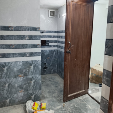 Attached Bathroom in 1 BHK Builder Floor at Saket – for Rent