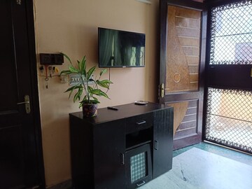 Room in  Pg at Shahdara – for Rent