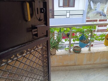 Balcony in  Pg at Shahdara – for Rent