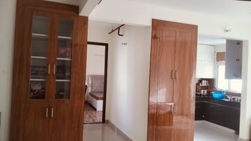Room in 2 BHK Apartment at Satluj Apartments Gomti Nagar, Gomti Nagar – for Rent