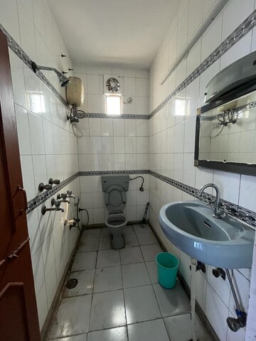 Bathroom in 2 BHK Builder Floor at Janakpuri – for Rent
