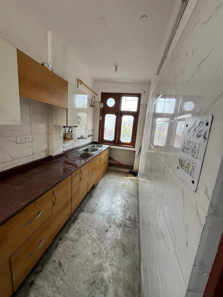 Kitchen, janakpuri 2 Bedroom 1000 Sq.Ft. Builder Floor In Janakpuri Delhi 9106818