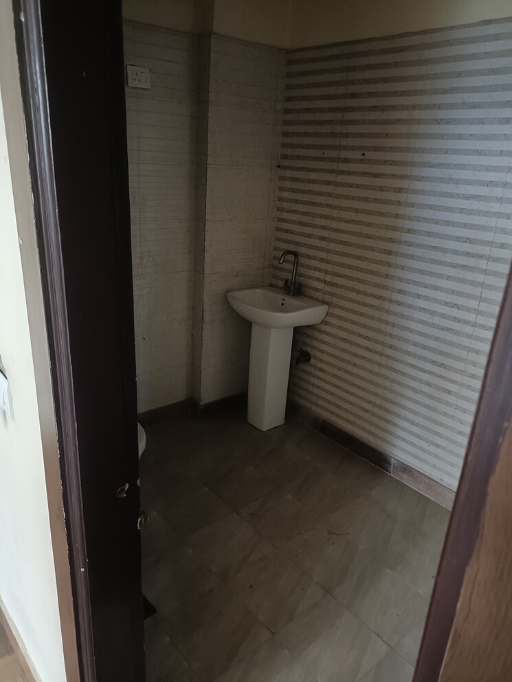 Bathroom, vasundhara sector 9 2 Bedroom 1120 Sq.Ft. Builder Floor In Vasundhara Sector 9 Ghaziabad 9106833
