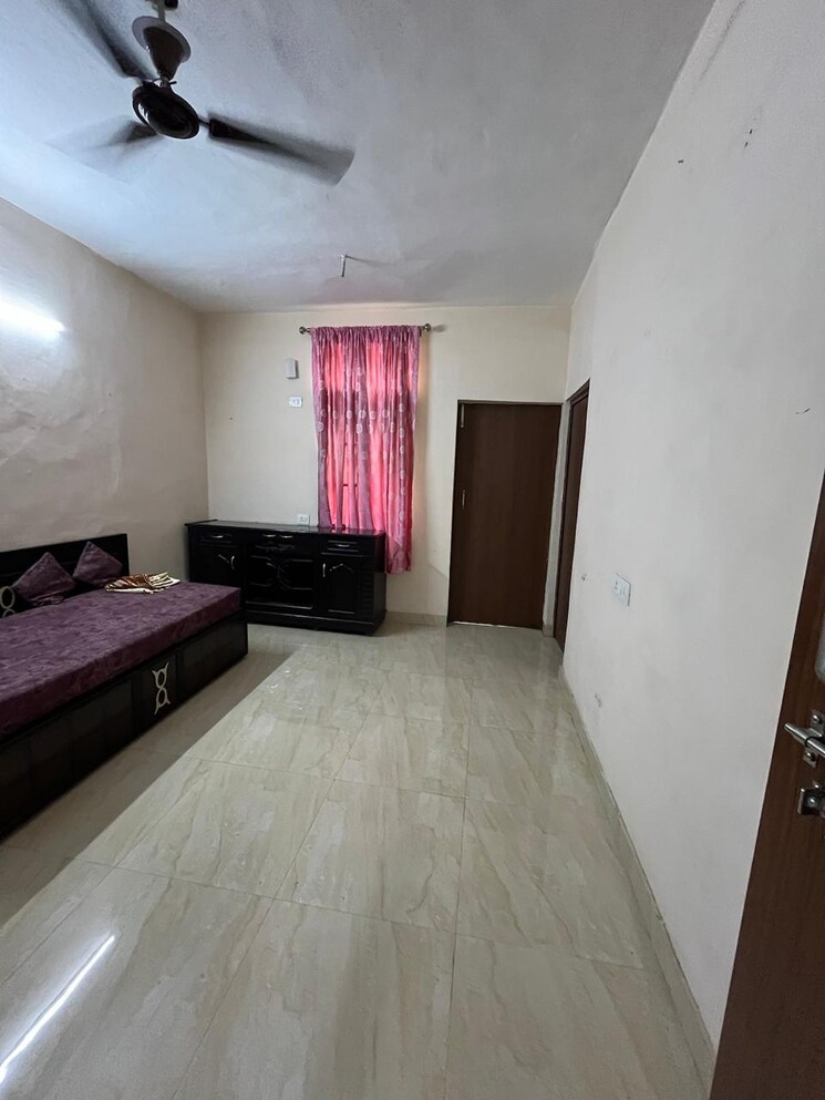 Bedroom, janakpuri 2.5 Bedroom 1400 Sq.Ft. Apartment In Janakpuri Delhi 9106842