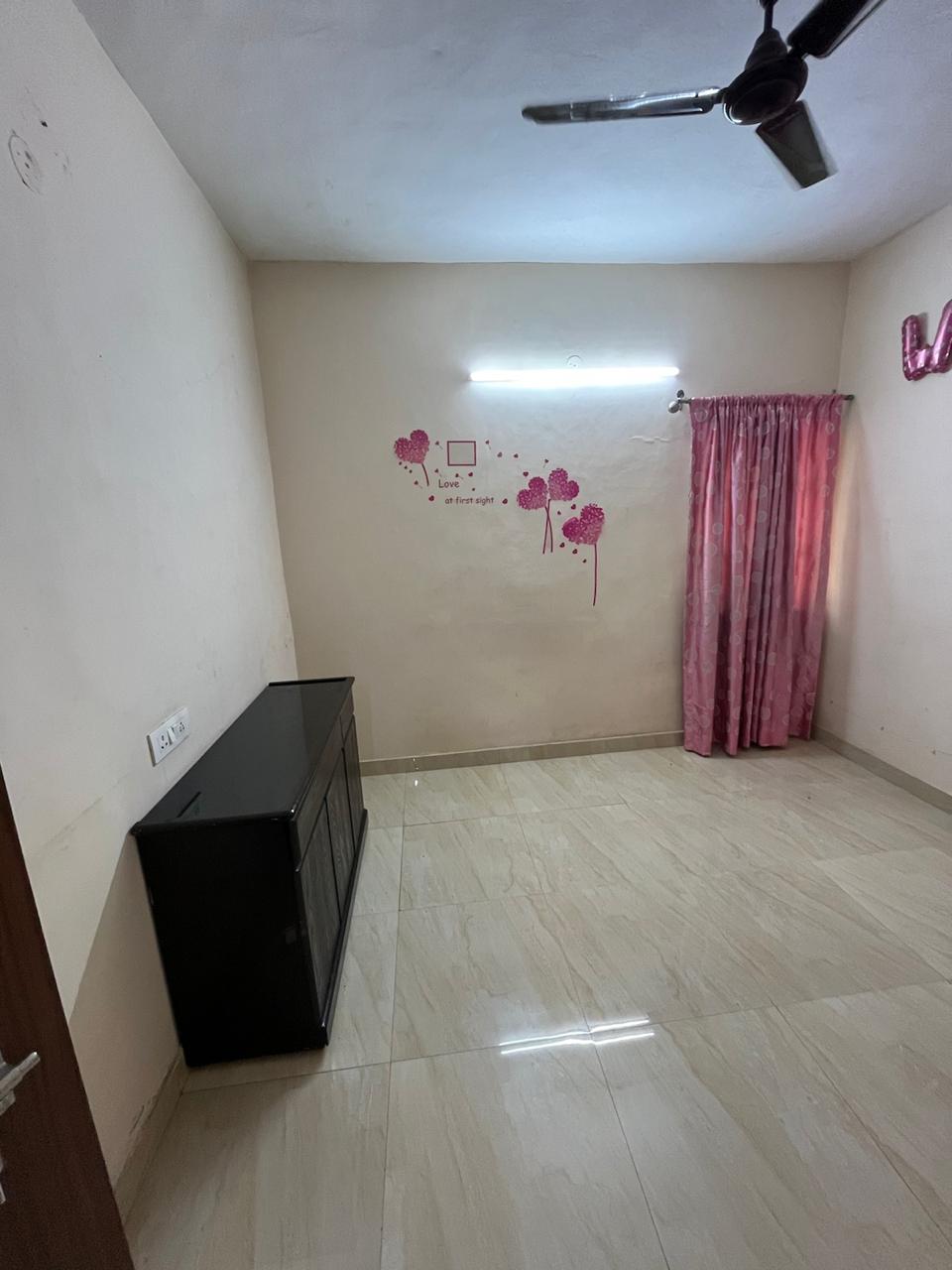 2.5 BHK Apartment For Sale in Janakpuri