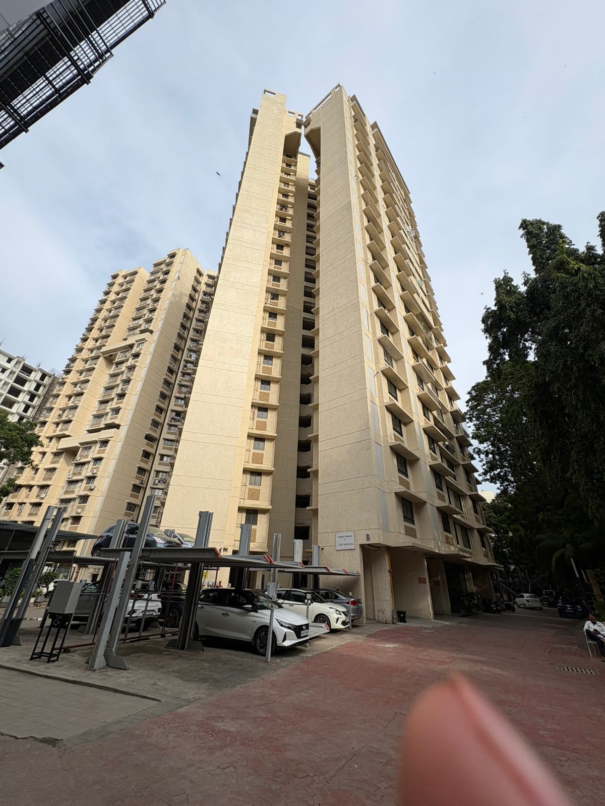 1 BHK + Extra Room Apartment For Rent in HDIL Dheeraj Jamuna