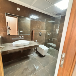 Kitchen in 3.5 BHK Apartment at Shalimar Belvedere Court, Malesemau – for Sale