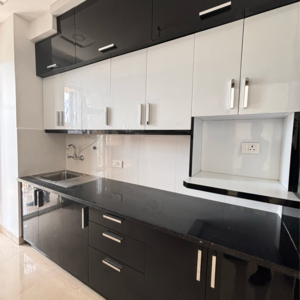 Kitchen in 3.5 BHK Apartment at Shalimar Belvedere Court, Malesemau – for Sale