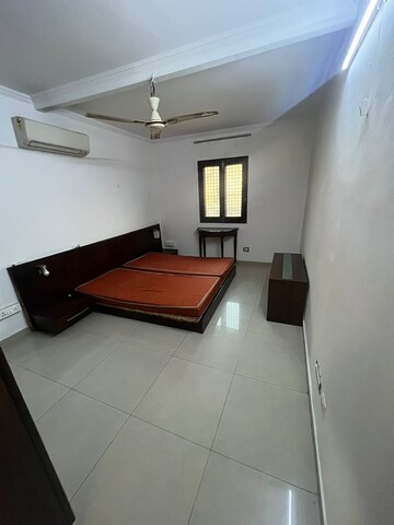 Bedroom in 2 BHK Apartment at Janakpuri – for Rent