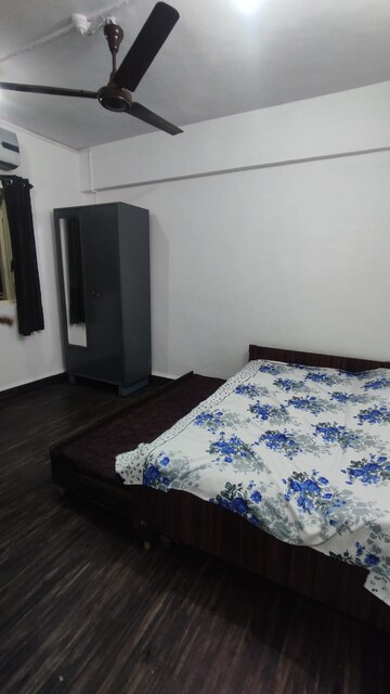 Bedroom in 1 BHK Apartment at Evershine CHS Malad, Malad West – for Rent