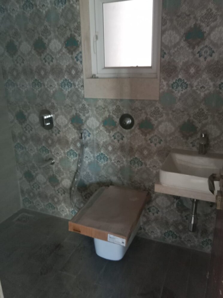 Bathroom, poonam-vaishno-heights 2 Bedroom 704 Sq.Ft. Apartment In Malad East Mumbai 9106947