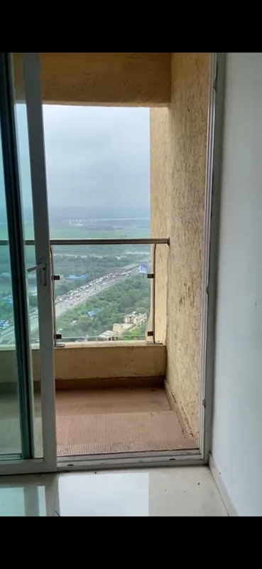 2 BHK Apartment For Rent in Rustomjee Azziano Wing K