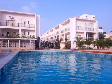 Swimming Pool in 3 BHK Villa at Yelahanka – for Rent