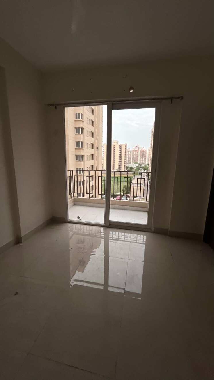 Room, signature-global-orchard-avenue 2 Bedroom 750 Sq.Ft. Apartment In Sector 93 Gurgaon 9106990