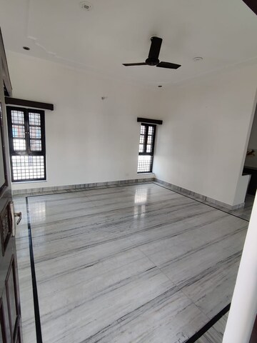 Room in 2 BHK Independent House at Gms Road – for Rent