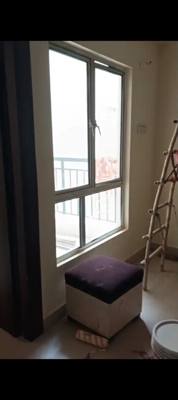 Room in 3 BHK Apartment at SCC Sapphire, Raj Nagar Extension – for Rent