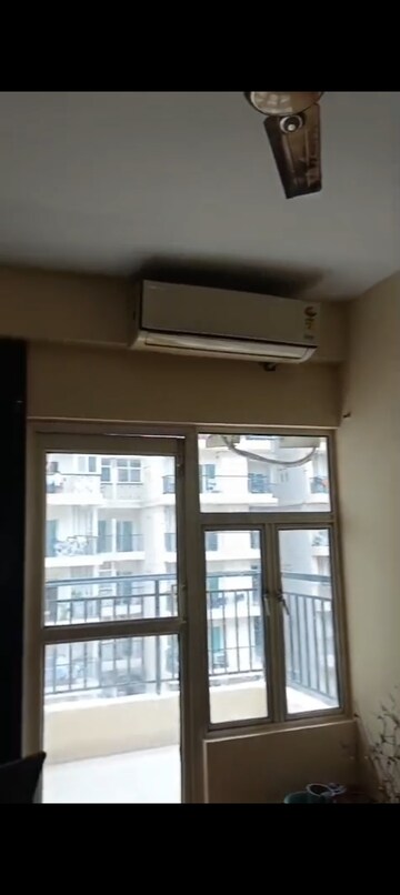 Room in 3 BHK Apartment at SCC Sapphire, Raj Nagar Extension – for Rent