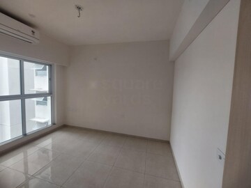 Room in 3 BHK Apartment at LnT Veridian, Powai – for Rent