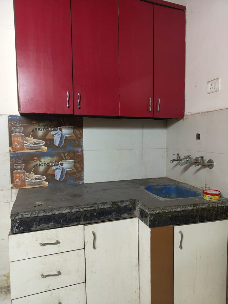 Kitchen, govindpuri 1 RK 200 Sq.Ft. Builder Floor In Govindpuri Delhi 9107147